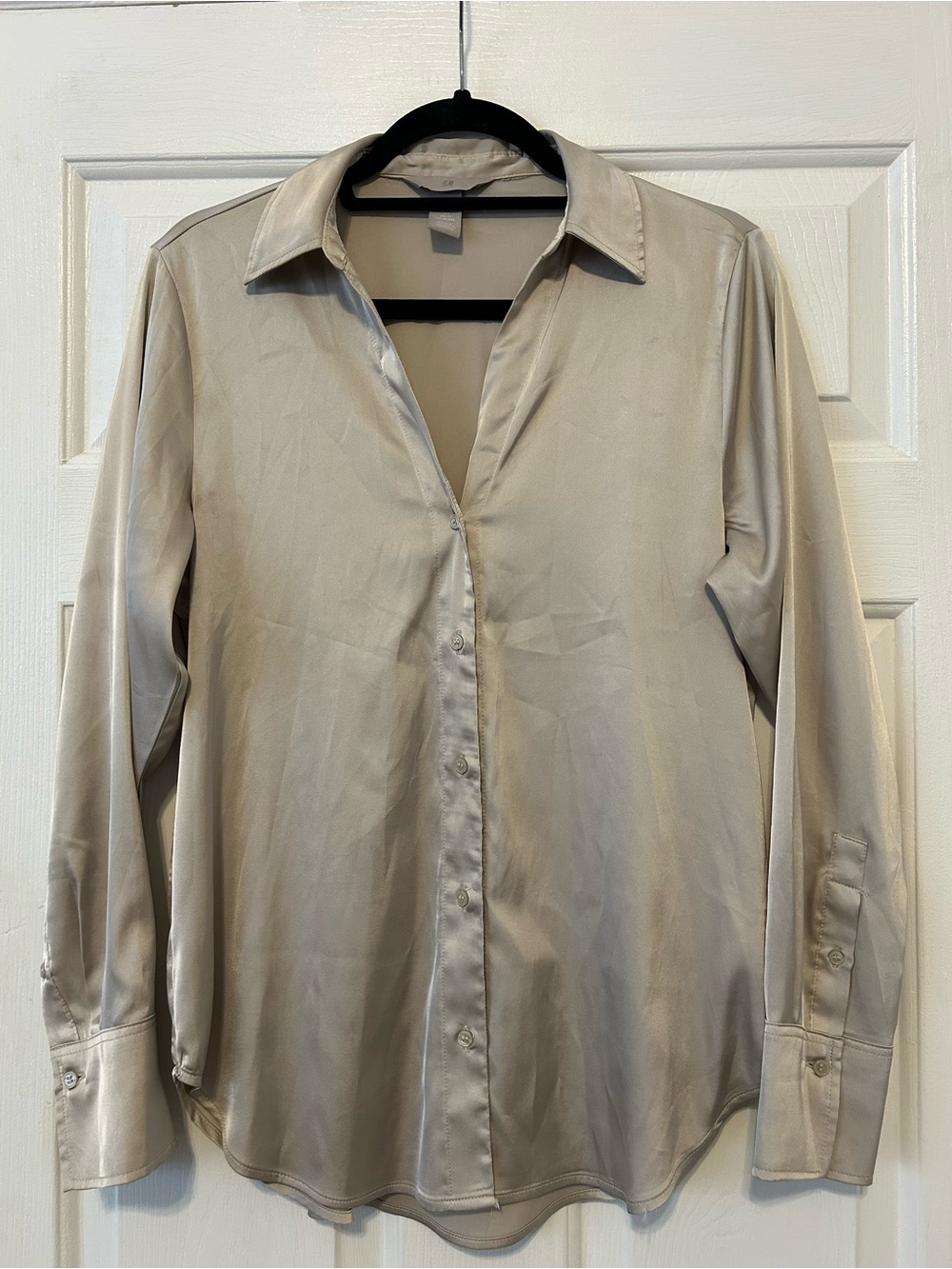 H&M Satin Button-Up Blouse in Light Beige